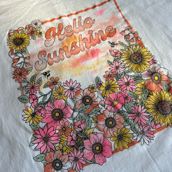 Hello Sunshine T-Shirt ๐ธ - Picture 3 of 6